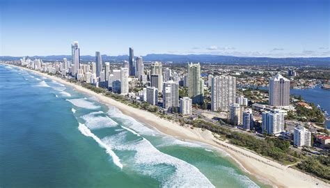 Surfers Paradise Travel Guide 